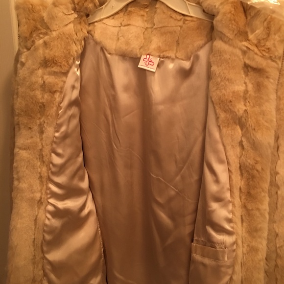 Weekenders Champagne faux fur jacket - beautiful classy - Picture 2 of 3